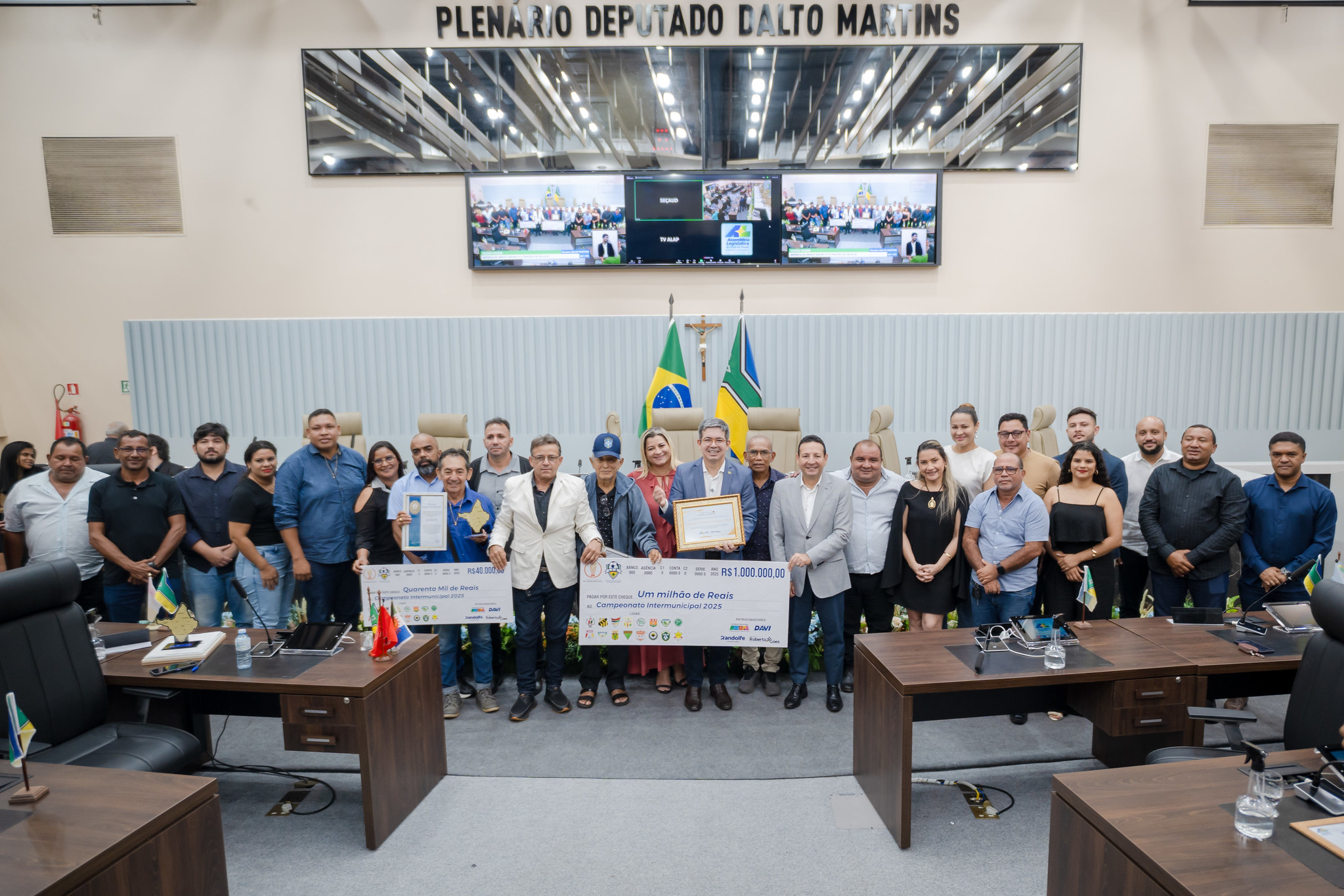 Sessão solene da Alap homenageia esportistas do Campeonato Intermunicipal de Futebol 2025